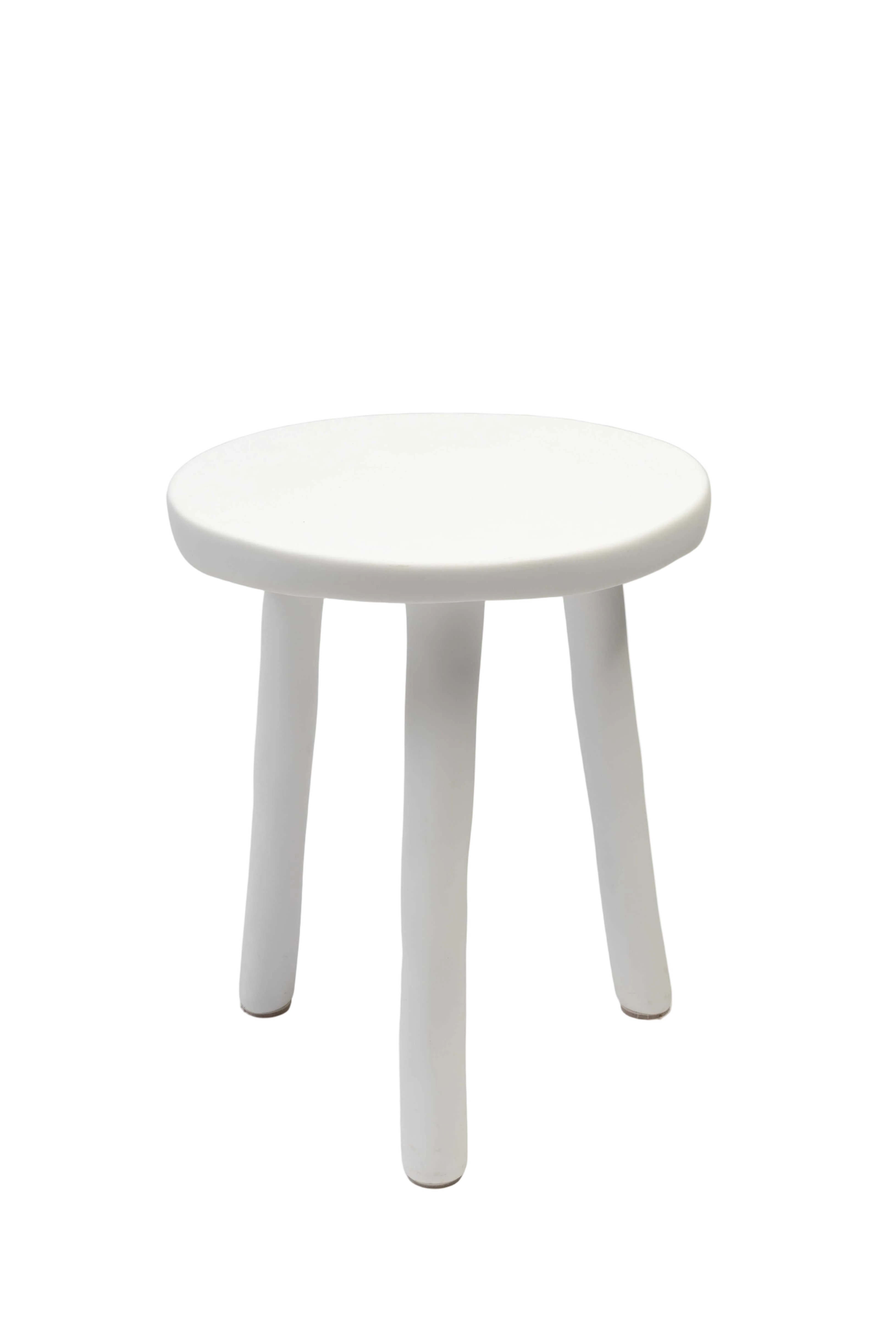 WHITE RESIN SIDE TABLE 18