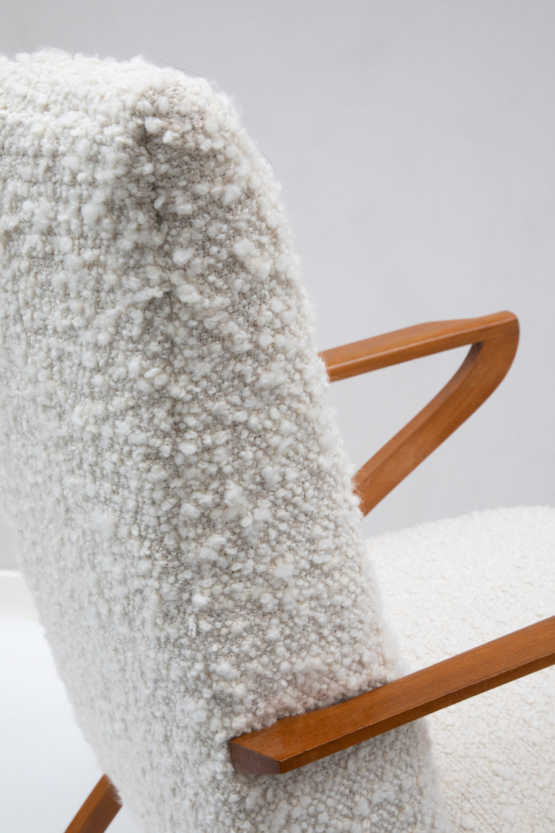 MID-CENTURY MODERN ITALIAN LOUNGE CHAIR