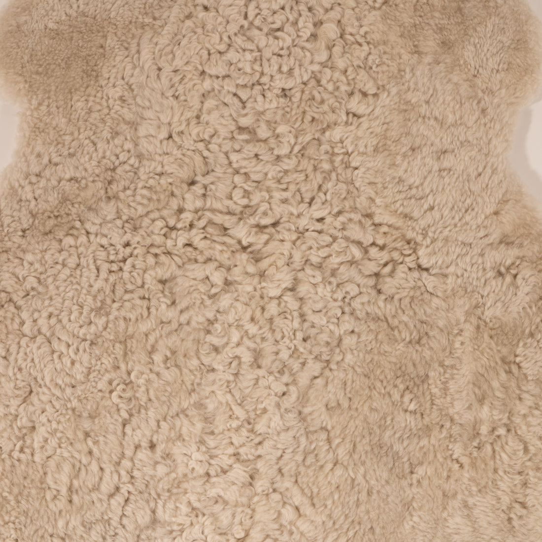 Short-wool Curly Sheepskin Rug
