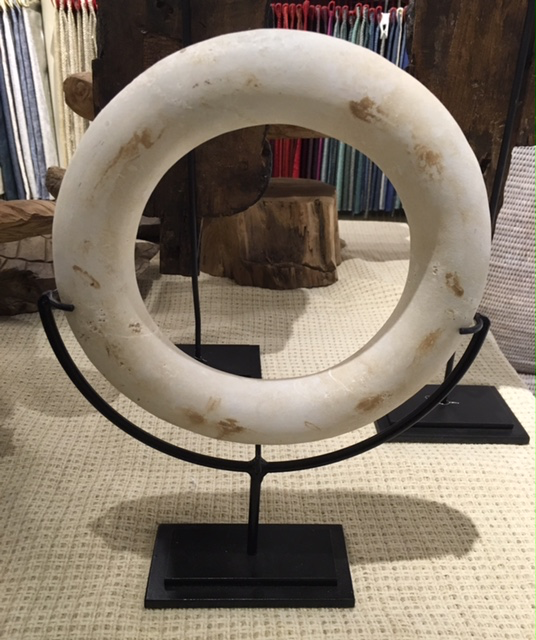 WHITE MARBLE RING ON STAND