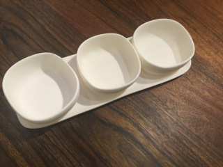 TRIO OF BOWLS ON DISH SET