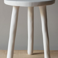 WHITE RESIN SIDE TABLE 18"