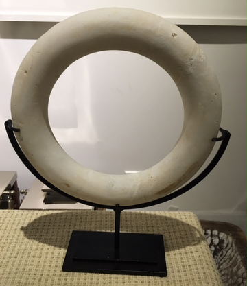 WHITE MARBLE RING ON STAND